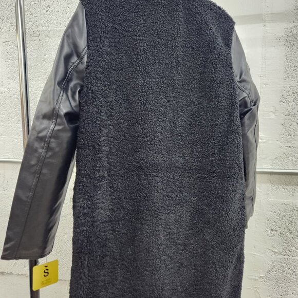 NWT Andrew Marc Women’s Tunis Pleather Trimmed Sherpa Coat Black Size S - Picture 6 of 8